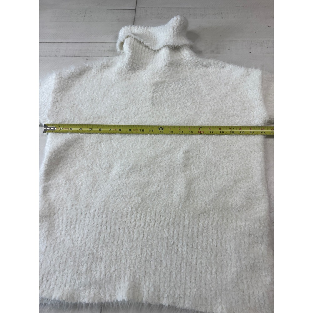 NWT OFFLINE by Aerie Womens Fuzzy Eyelash Turtleneck Sweater Cream Cozy Small - Picture 5 of 9
